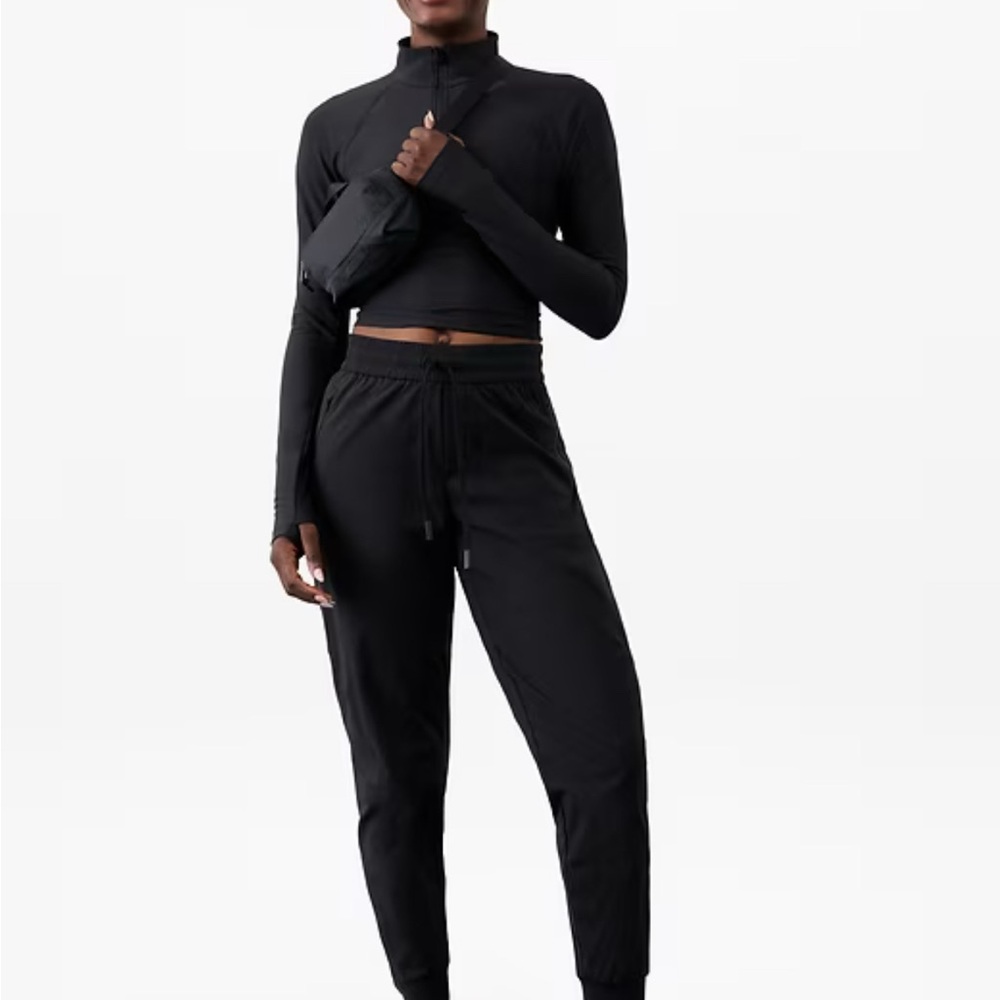 Athleta Black Trekkie Mid-Rise Jogger